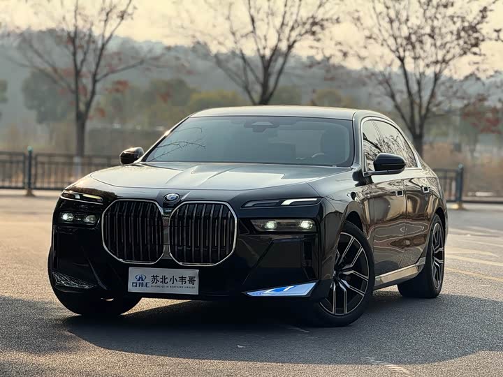 Фото 1 - BMW 7 Series