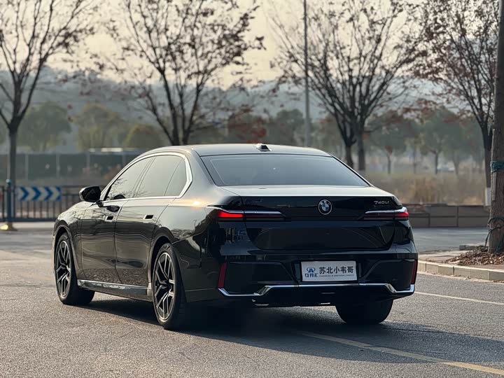 Фото 5 - BMW 7 Series