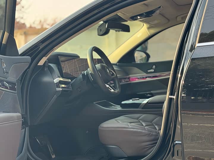 Фото 7 - BMW 7 Series