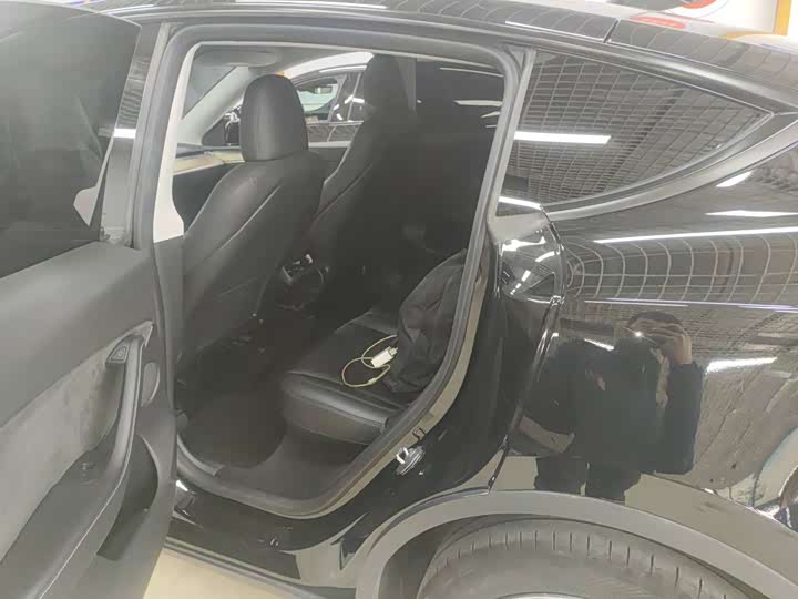 Фото 2 - Tesla Model Y