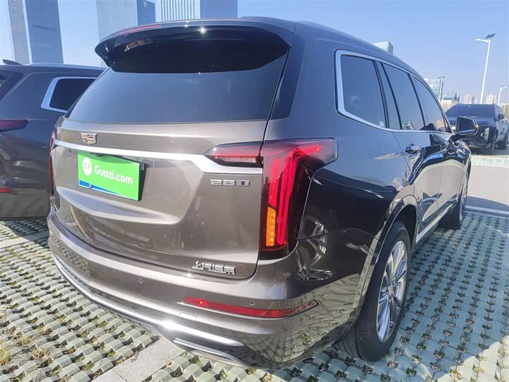 Фото 7 - Cadillac XT6