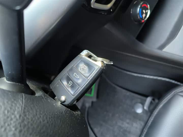 Фото 9 - Volkswagen Lavida