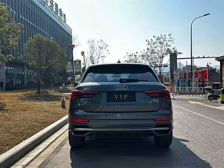 Фото 3 - Audi Q3