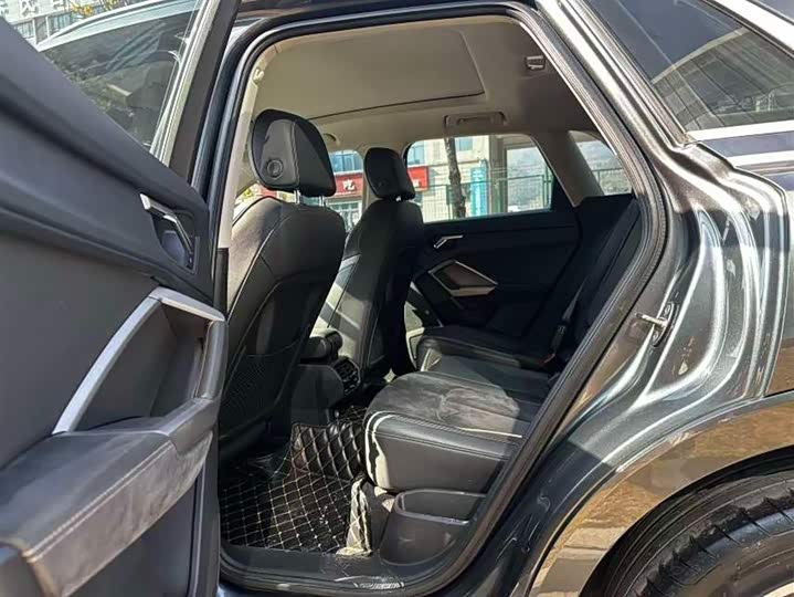 Фото 6 - Audi Q3