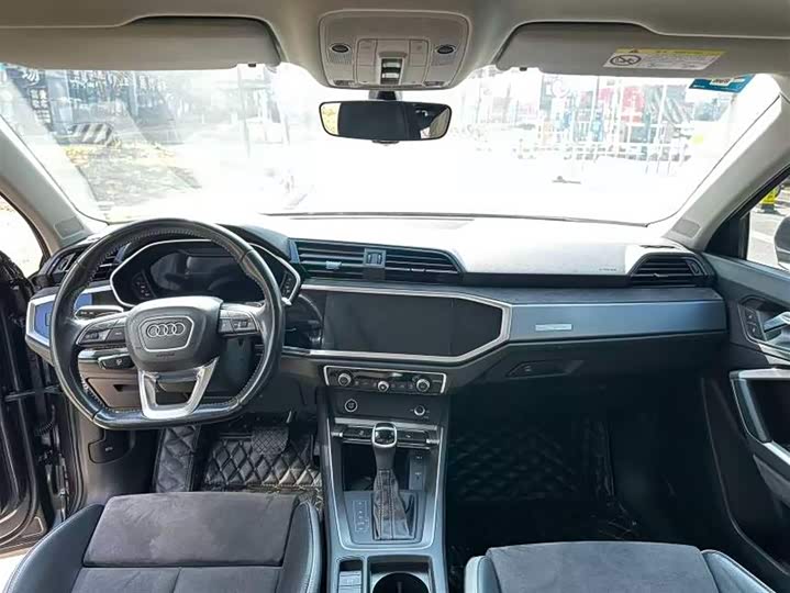 Фото 7 - Audi Q3