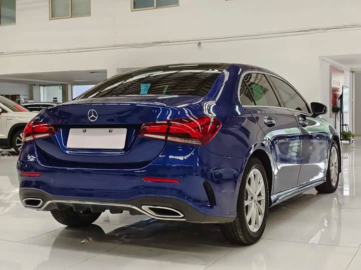 Фото 9 - Mercedes-Benz A-Class