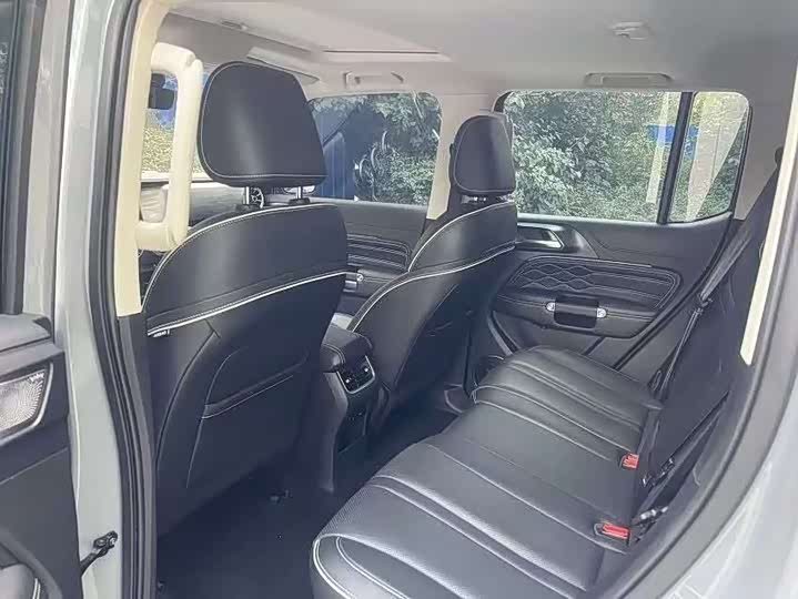 Фото 6 - Tank 300