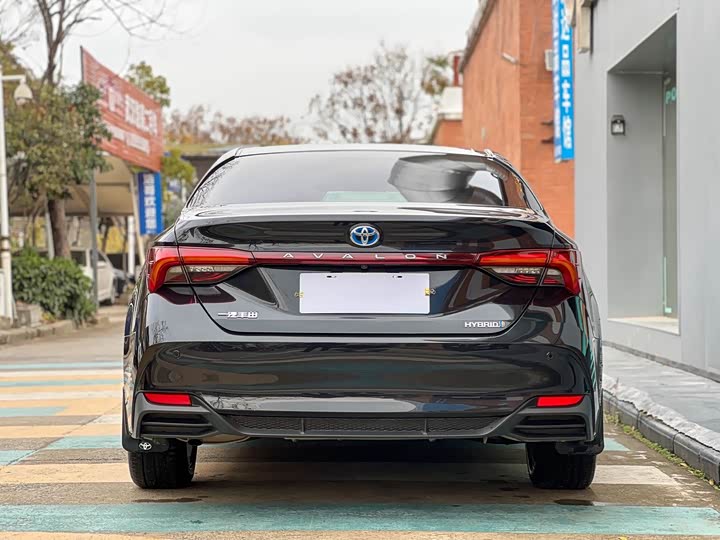 Фото 4 - Toyota Avalon