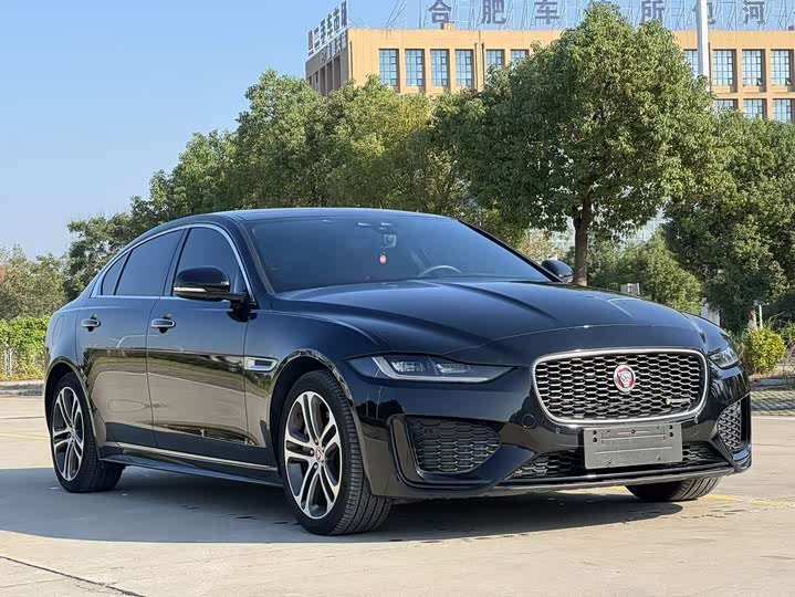Фото 5 - Jaguar XE L