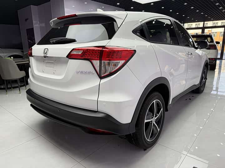 Фото 3 - Honda Vezel