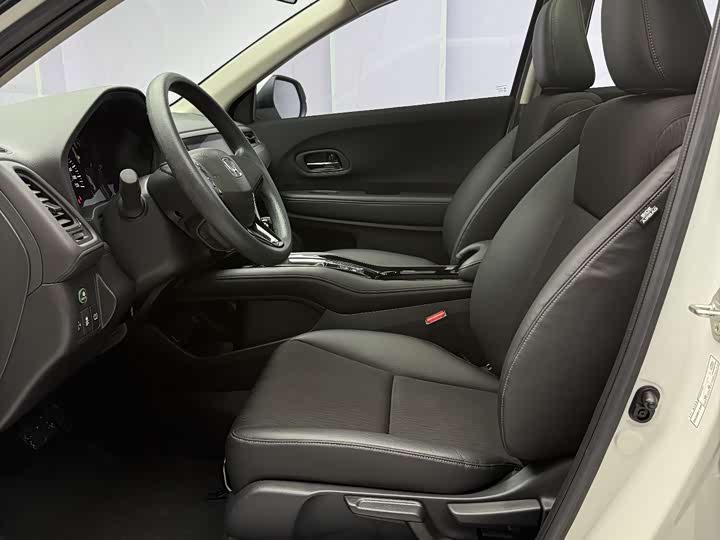 Фото 7 - Honda Vezel