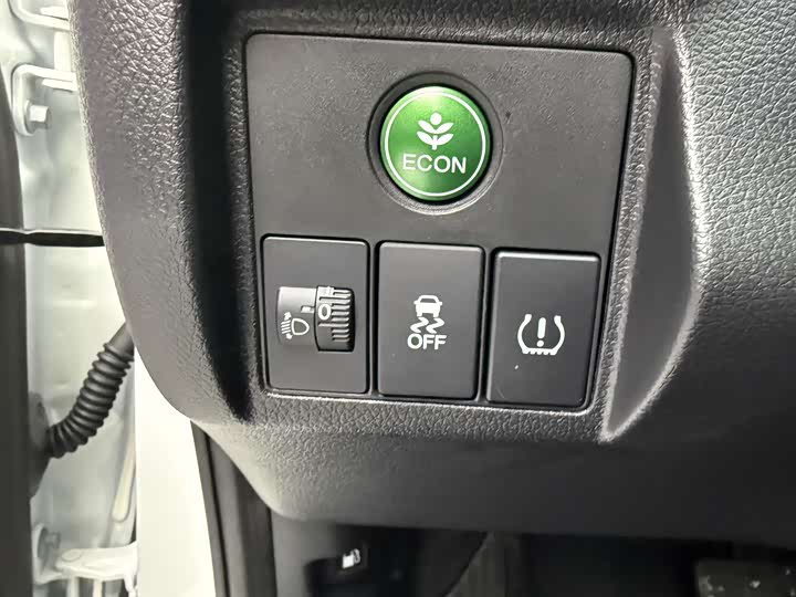 Фото 9 - Honda Vezel