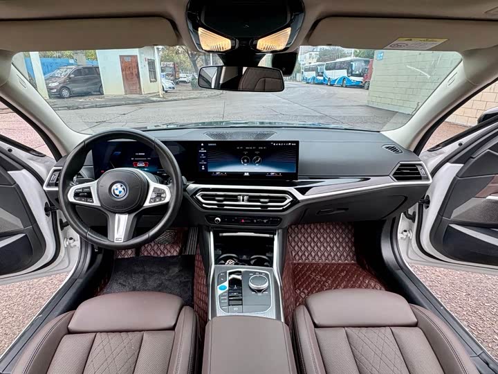 Фото 5 - BMW i3