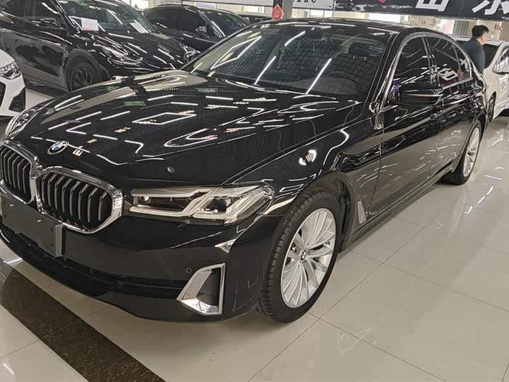 Фото 1 - BMW 5 Series