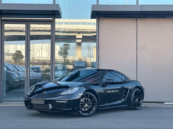 Фото 1 - Porsche 718