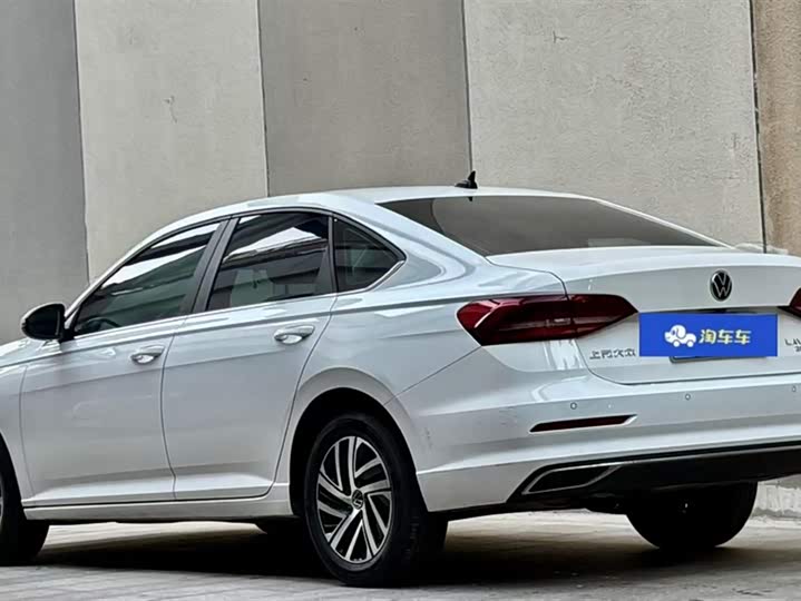 Фото 3 - Volkswagen Lavida