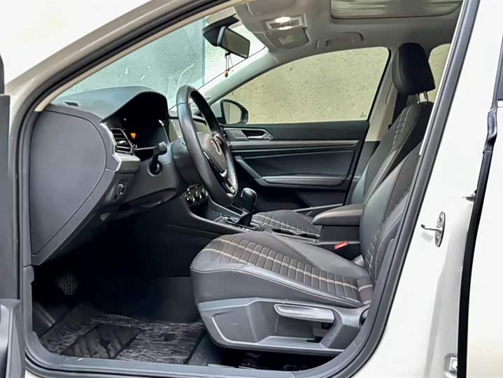 Фото 9 - Volkswagen Lavida