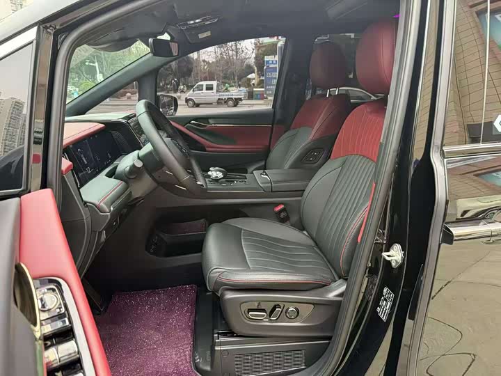 Фото 4 - GAC Trumpchi M8