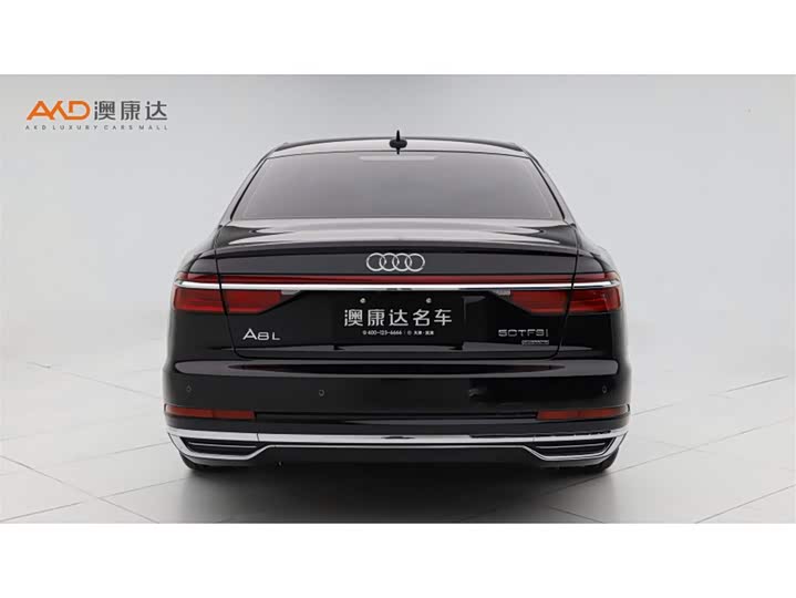 Фото 4 - Audi A8