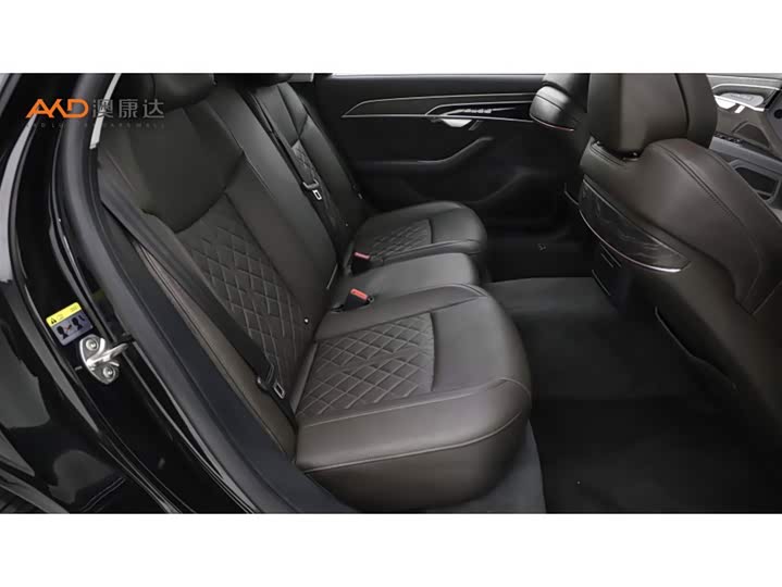 Фото 8 - Audi A8