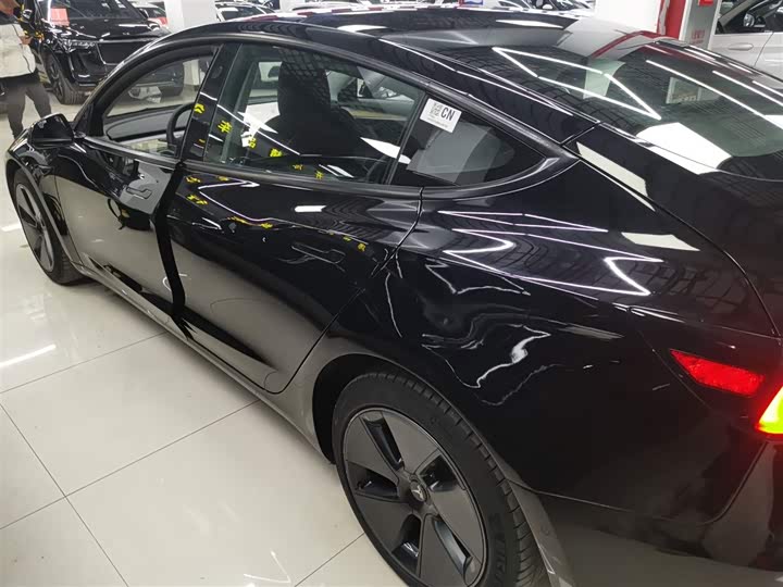 Фото 5 - Tesla Model 3