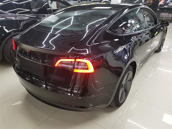 Фото 7 - Tesla Model 3