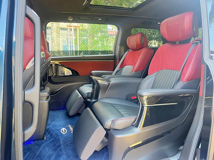 Фото 7 - GAC Trumpchi M8