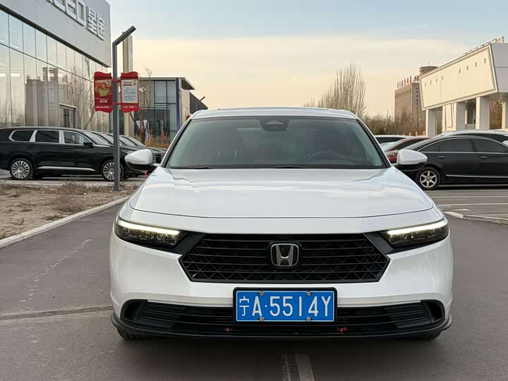 Фото 2 - Honda Accord