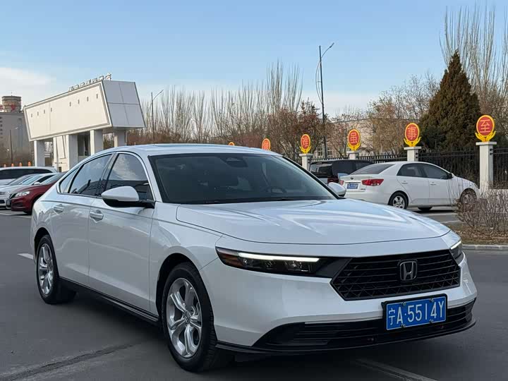 Фото 3 - Honda Accord