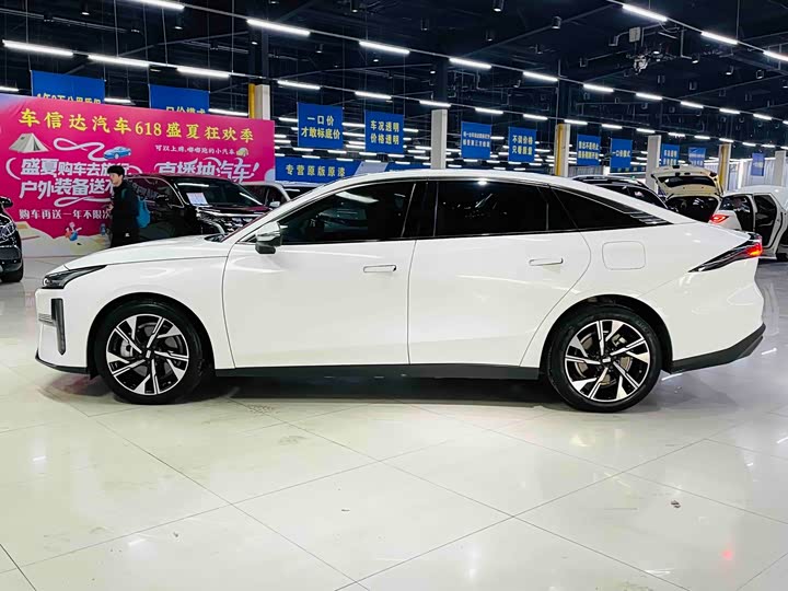 Фото 5 - Geely Galaxy L6