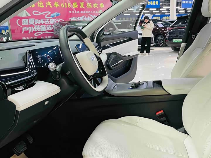Фото 7 - Geely Galaxy L6