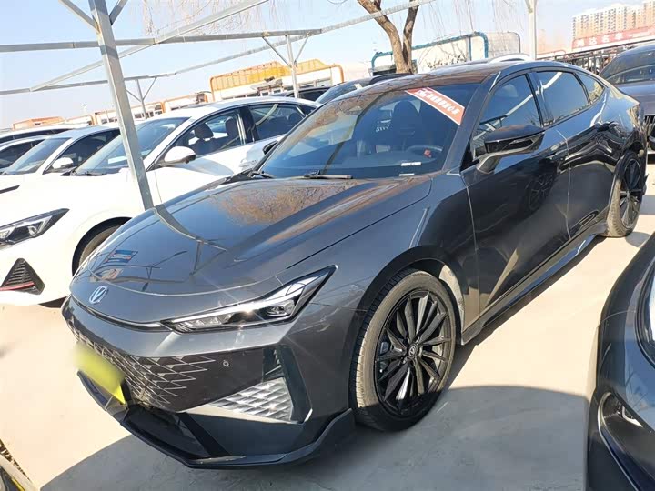 Фото 2 - Changan UNI-V