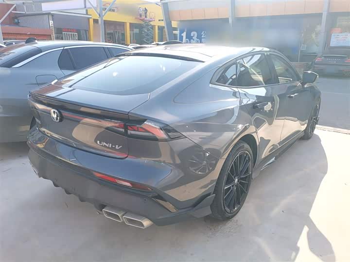 Фото 7 - Changan UNI-V