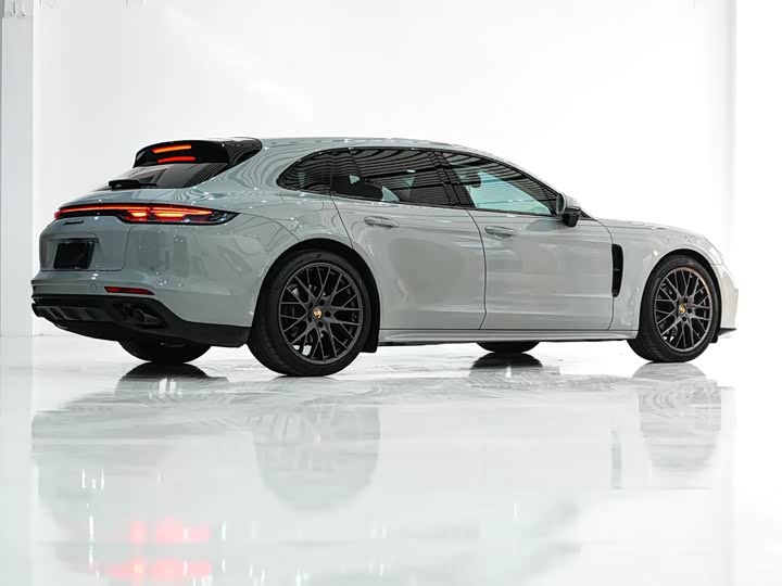 Фото 4 - Porsche Panamera