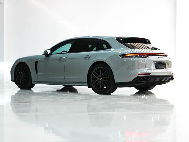 Фото 5 - Porsche Panamera