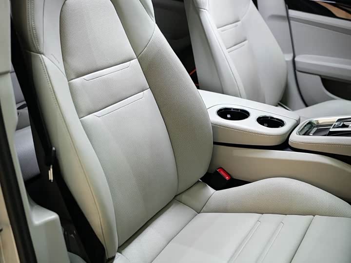 Фото 7 - Porsche Panamera