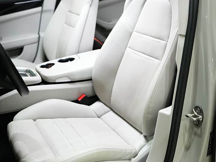 Фото 8 - Porsche Panamera