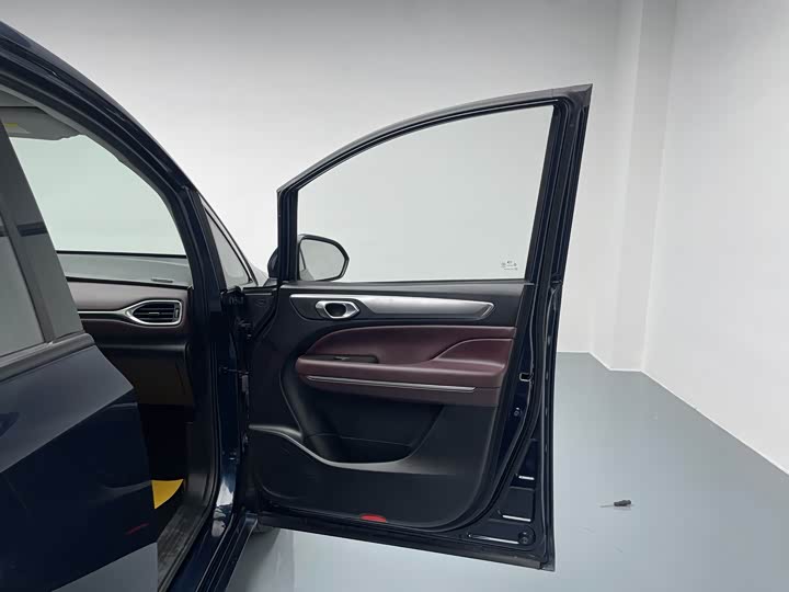 Фото 7 - GAC Trumpchi M6