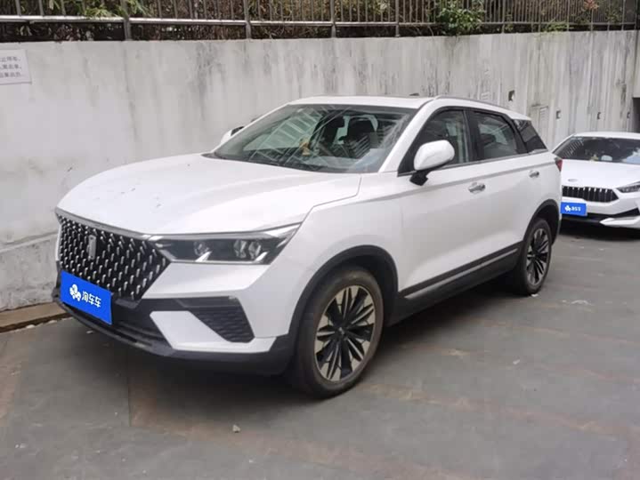 Фото 1 - Bestune T77