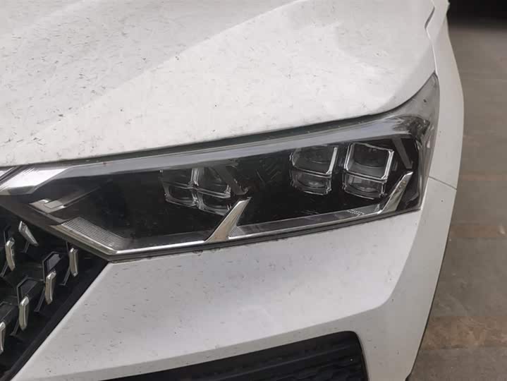 Фото 5 - Bestune T77