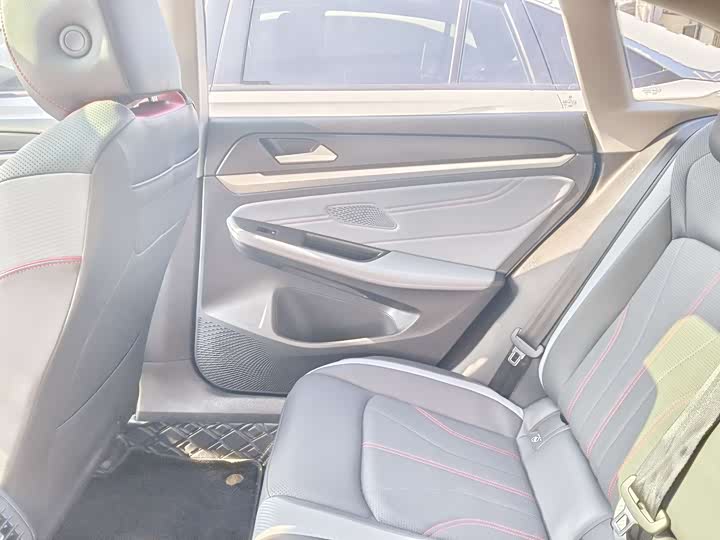 Фото 9 - Volkswagen Lamando L