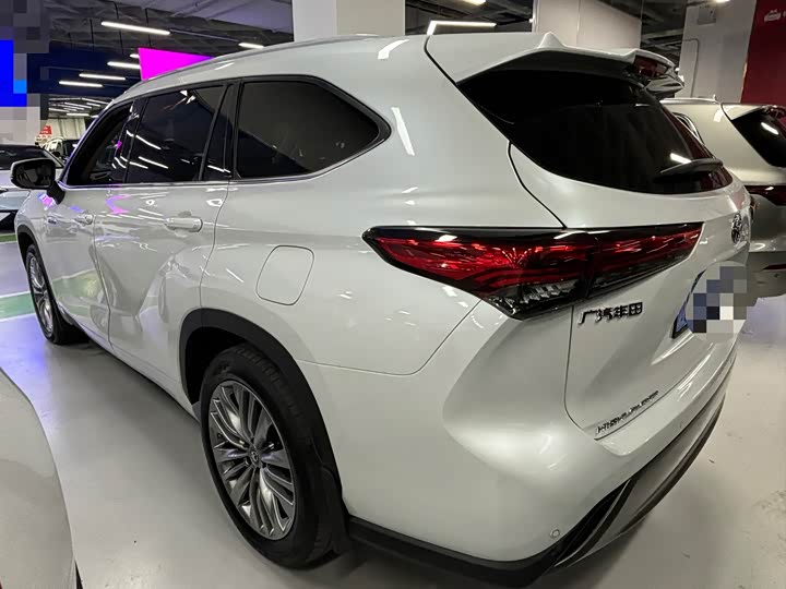 Фото 4 - Toyota Highlander