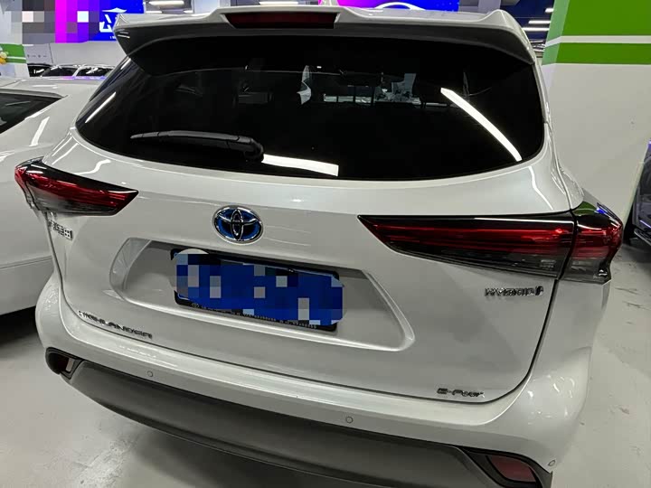 Фото 5 - Toyota Highlander