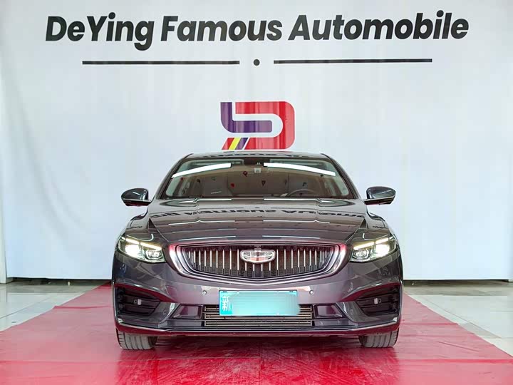 Фото 2 - Geely Preface