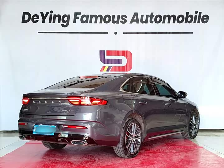 Фото 4 - Geely Preface