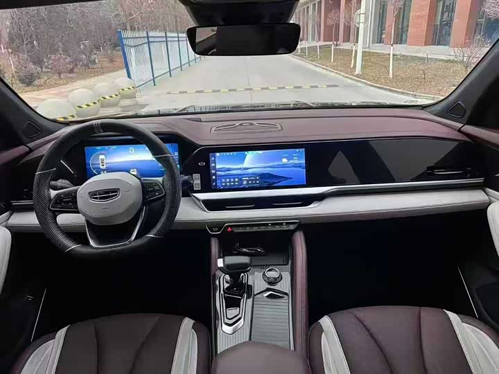 Фото 4 - Geely Monjaro