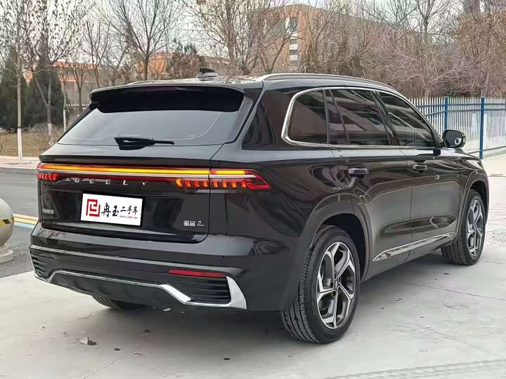 Фото 7 - Geely Monjaro