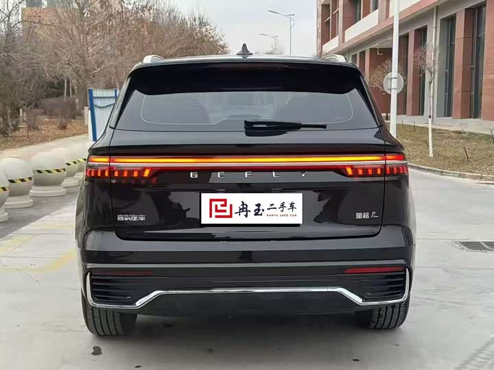 Фото 8 - Geely Monjaro