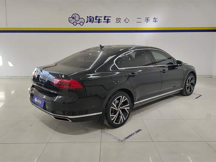 Фото 3 - Volkswagen Magotan