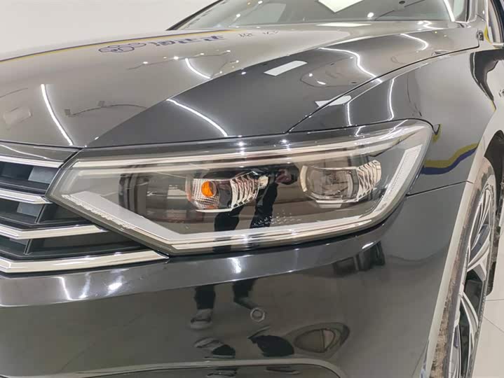 Фото 5 - Volkswagen Magotan